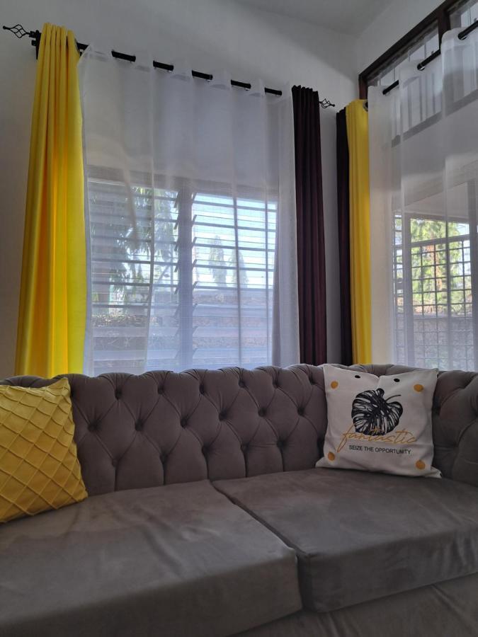 Halisi Stays 1Bed Near Sgr/Airport Mombasa Kültér fotó