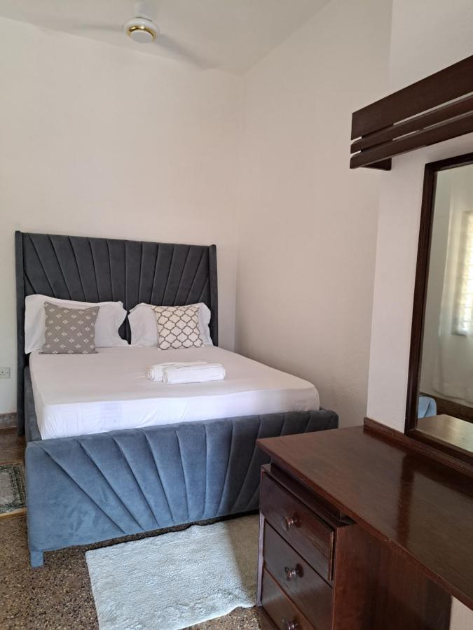 Halisi Stays 1Bed Near Sgr/Airport Mombasa Kültér fotó